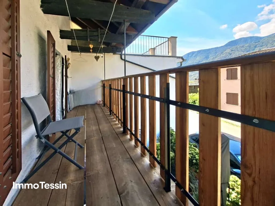 Casa ticinese accogliente completamente ristrutturata in una posizione tranquilla con una bella vista, terrazza e balcone – foto 5 di 13