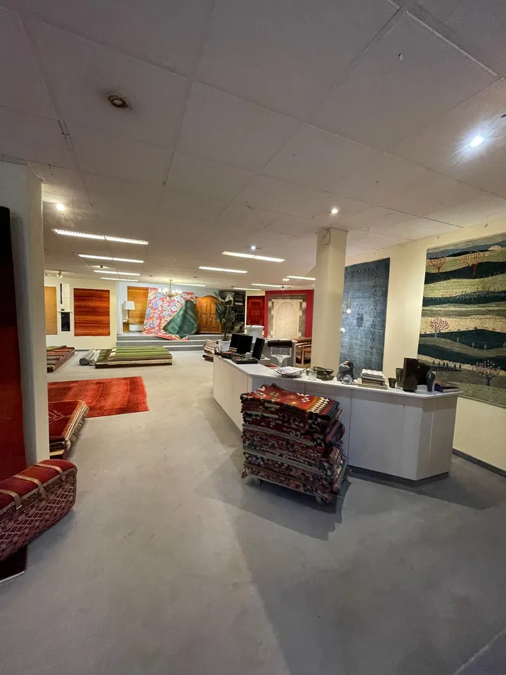 Retail space for rent at Lauitor! – photo 5 of 5