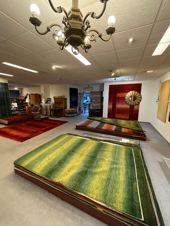 Retail space for rent at Lauitor! – photo 3 of 5