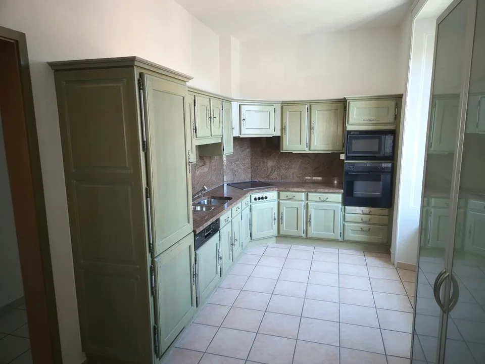 Sehr großes Apartment mit 7.5 Zimmern – Foto 6 von 13