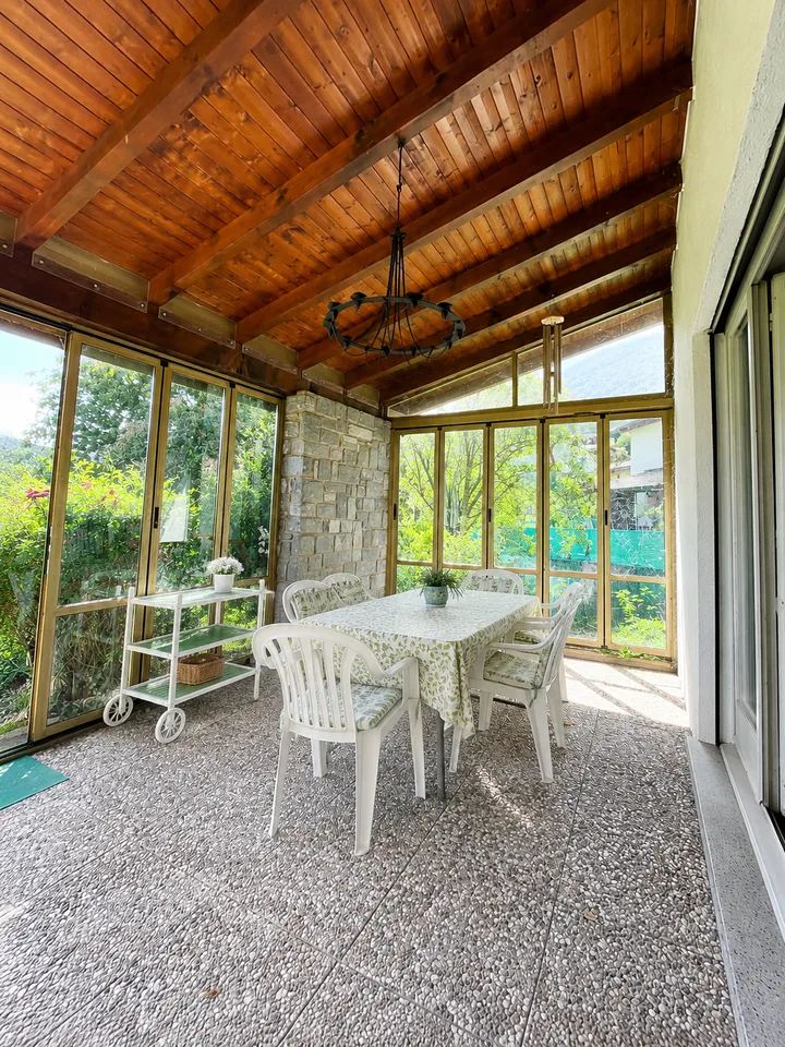 Terreno di 1000 m², ampio potenziale di ristrutturazione e pergola con camino – foto 24 di 43