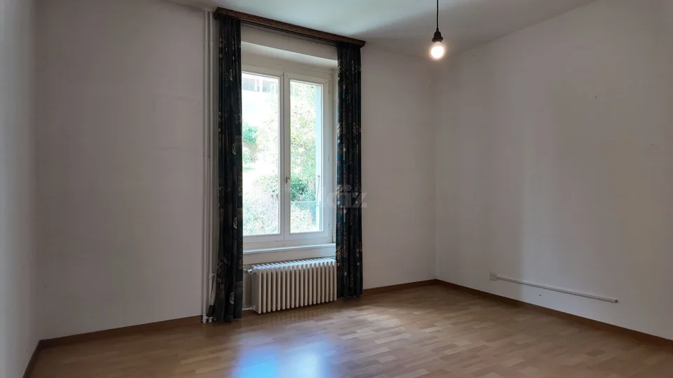 Appartamento affascinante con balcone e vista sul lago – foto 7 di 13