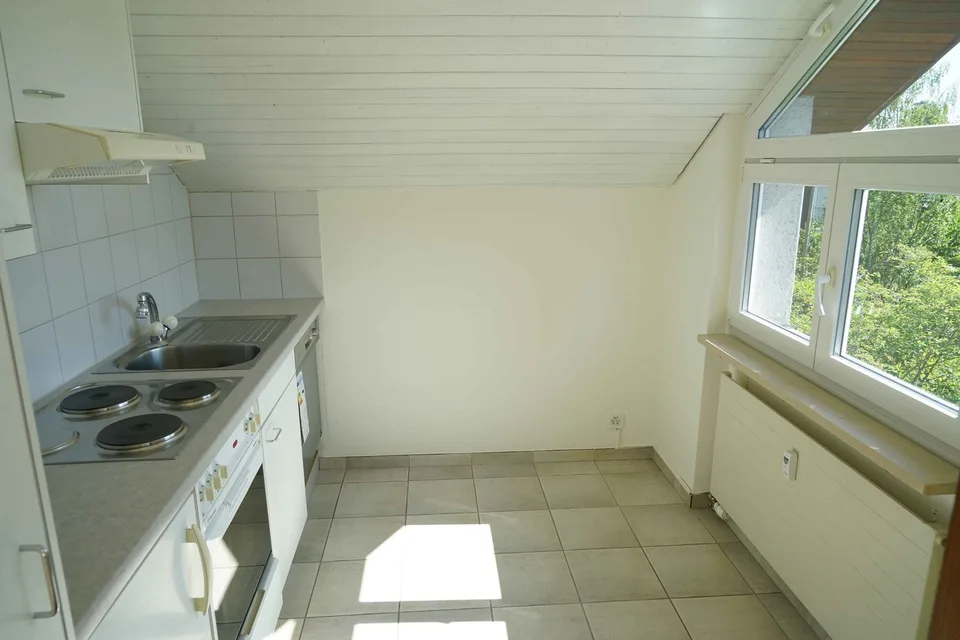 Beautiful 1.5-room apartment with balcony in small MFH