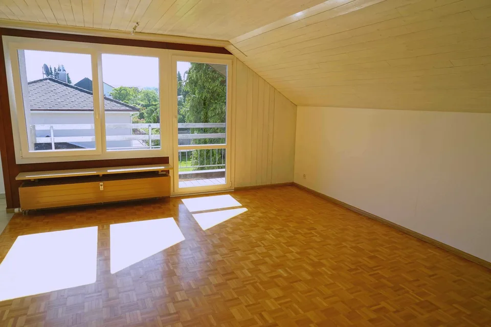 Beautiful 1.5-room apartment with balcony in small MFH