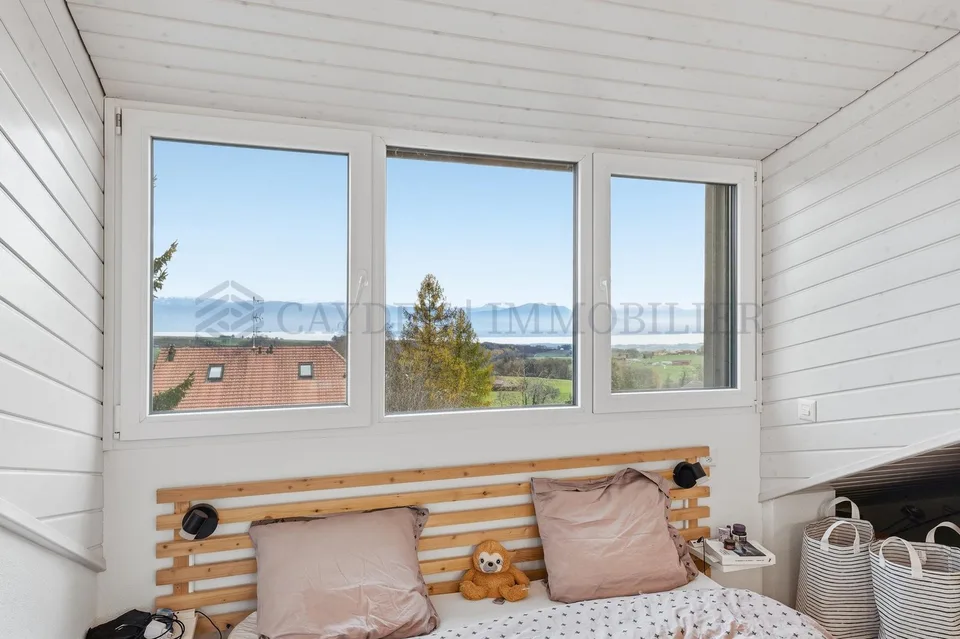EXCLUSIVITÉ ! Superbe 4.5 pièces en duplex