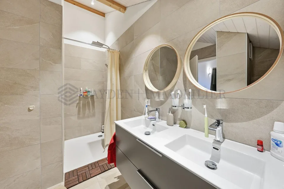 EXCLUSIVITÉ ! Superbe 4.5 pièces en duplex