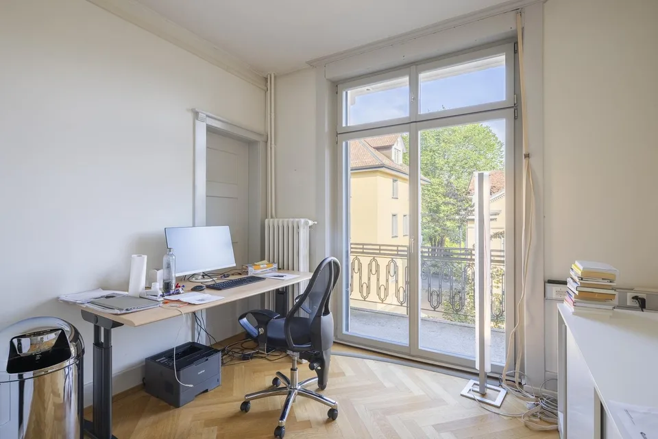 Beaux locaux de bureau à louer dans le district 8