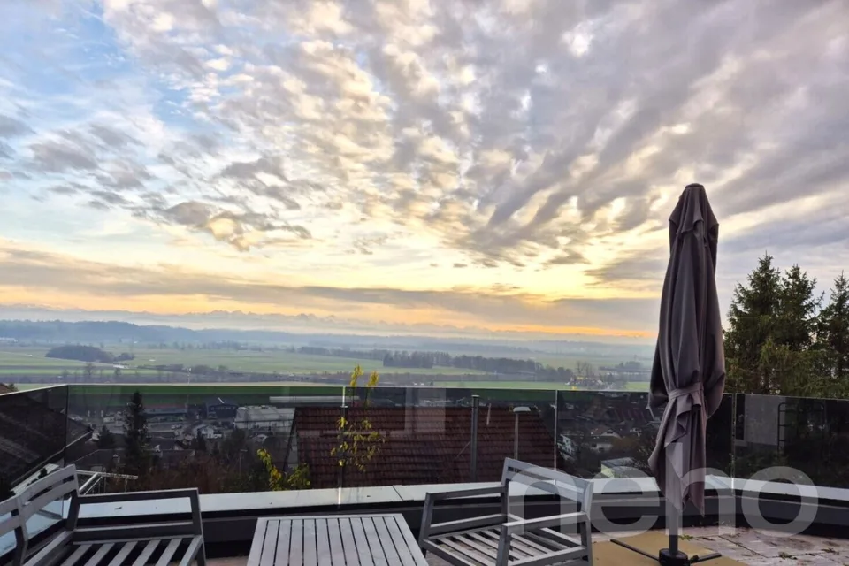 Modern terrace apartment with impressive views – photo 4 of 12