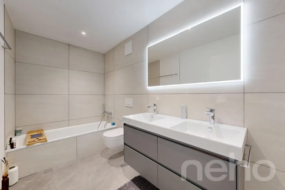 Modern terrace apartment with impressive views – photo 12 of 12