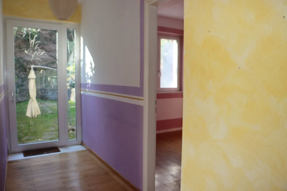 Über den Seen sonniges Zweifamilienhaus – photo 15 sur 22