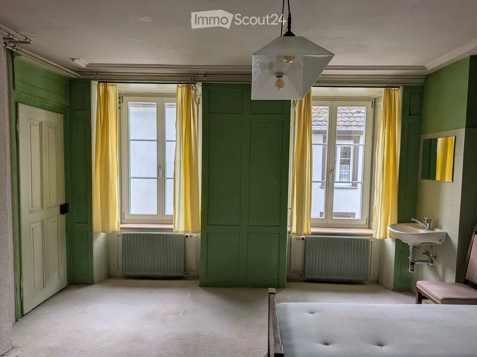 Spacious room in historic Diesbach guesthouse