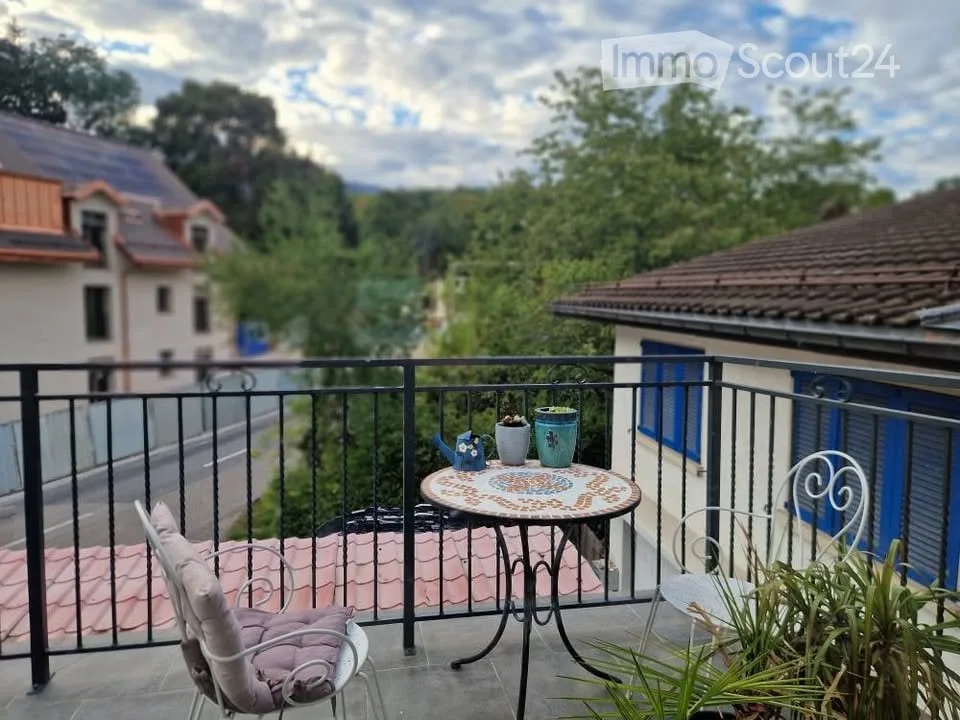 Cosy appartment on 2 levels in Crassier