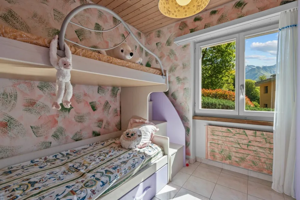 Villa bifamiliale prestigieuse avec piscine et grotte – photo 13 sur 26