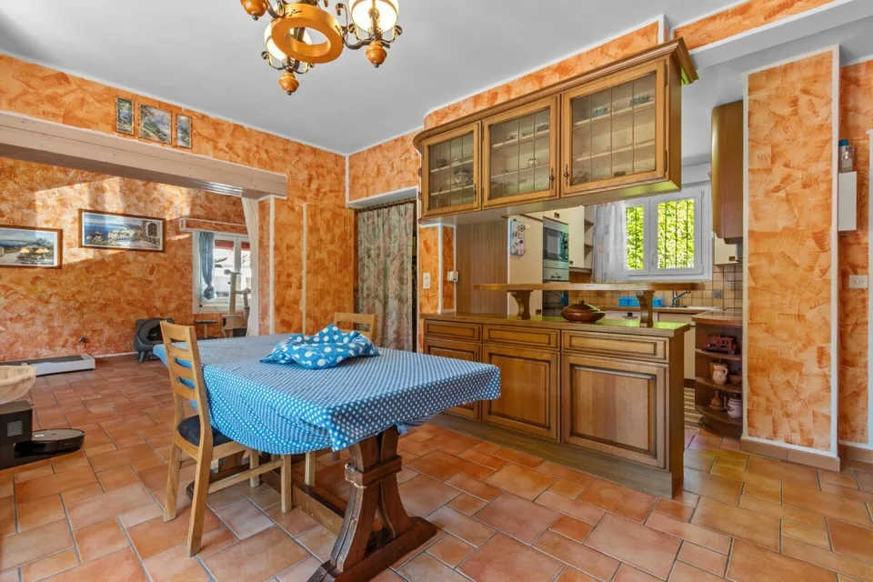 Villa bifamiliale prestigieuse avec piscine et grotte – photo 7 sur 26