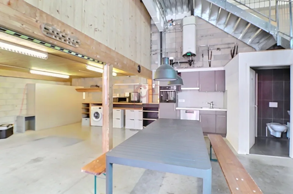 Zu vermieten - Gewerbefläche (Werkstatt, Lager und Büro) von 400 m² – Foto 2 von 9