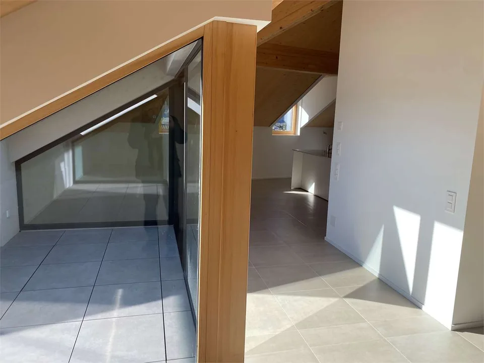 Appartement mansardé 3.5 pièces - Ascenseur direct dans la maison - Pas de régulation