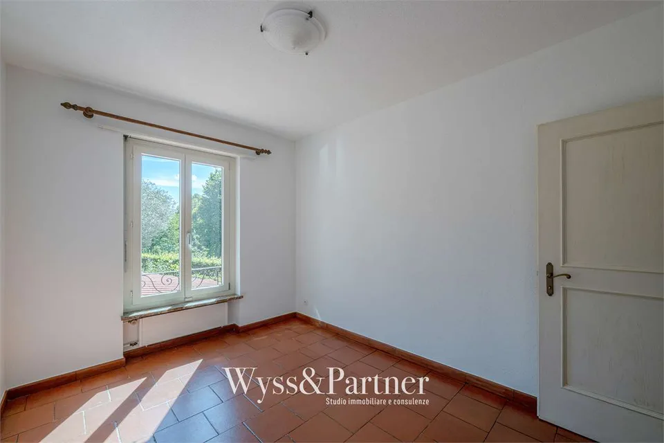 Haus auf 3 Ebenen mit Terrasse und Garten in Vezia