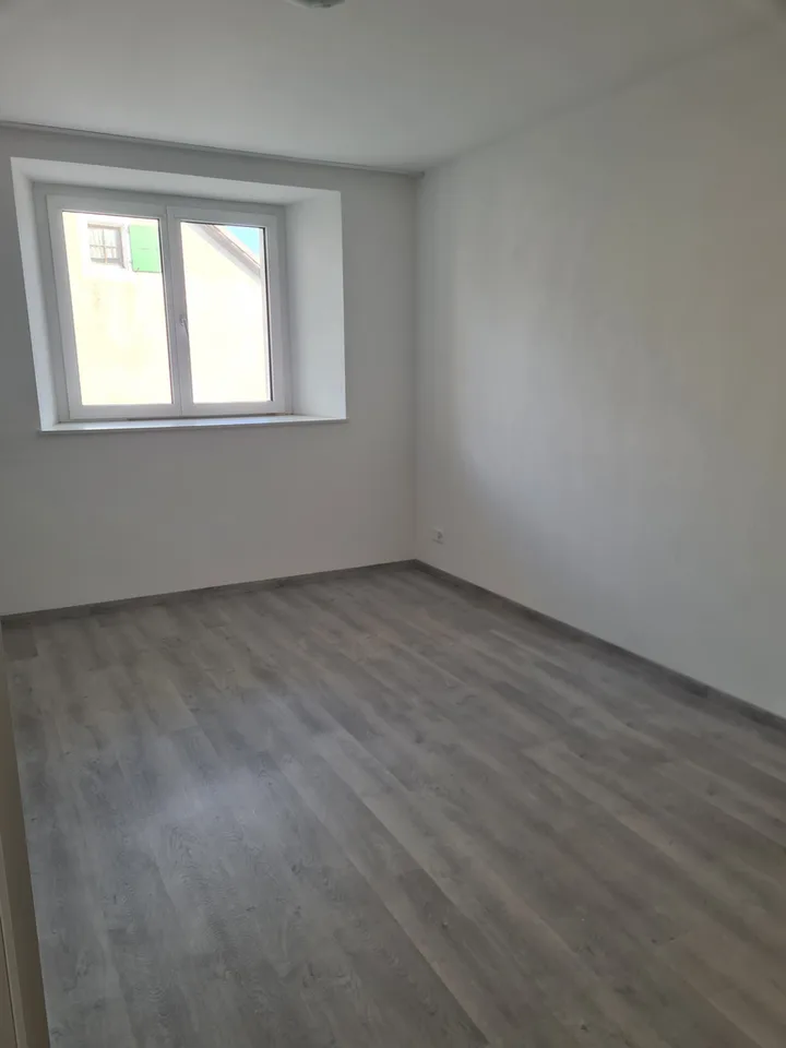 Wohnung mit 3.5 Zimmern und hohem Standard, 15 Minuten von Morges entfernt