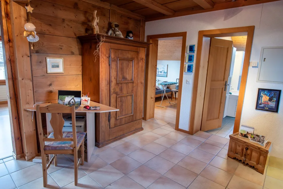 Stöckli mit Gewerbe im EG, Wohnung und Ausbaumöglichkeit – Foto 9 von 18