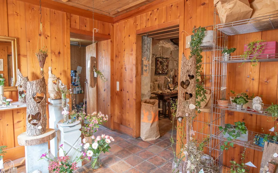 Stöckli mit Gewerbe im EG, Wohnung und Ausbaumöglichkeit – Foto 7 von 18
