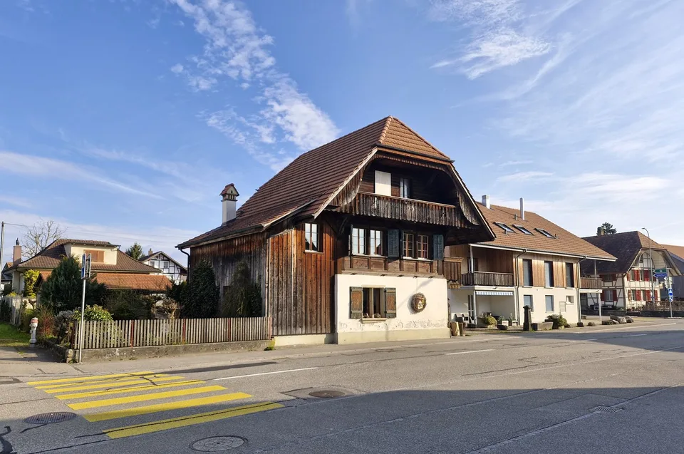 Stöckli mit Gewerbe im EG, Wohnung und Ausbaumöglichkeit – Foto 16 von 18