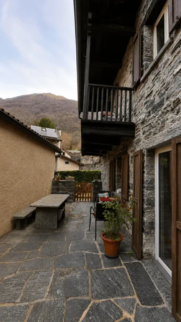 Casa rustica ristrutturata a Gordevio – Charme ticinese nel cuore della Valle Maggia – Foto 5 von 5