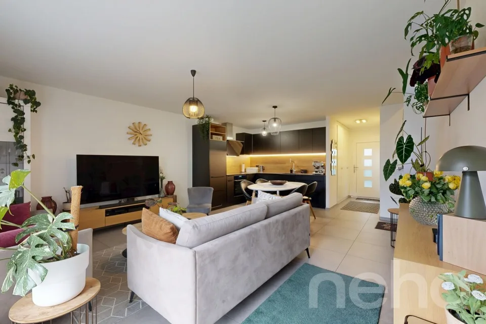 Bella casa a schiera di 4,5 locali con giardino e vista aperta – foto 12 di 14
