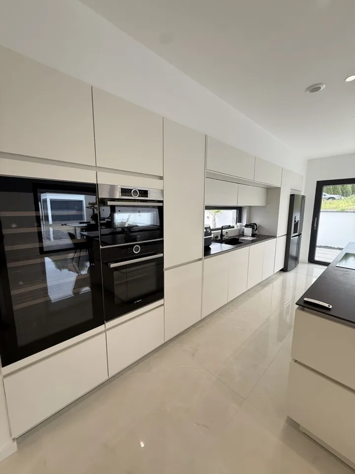 Magnifique villa de luxe neuve env. 190 m², moderne & lumineuse – Foto 2 von 14