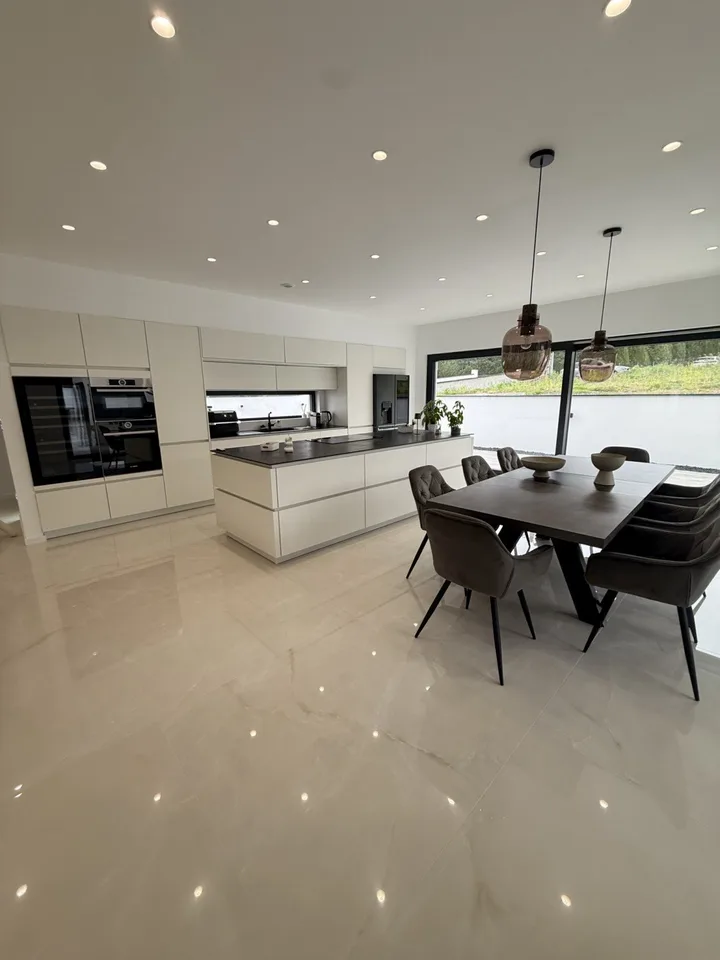 Magnifique villa de luxe neuve env. 190 m², moderne & lumineuse – Foto 10 von 14