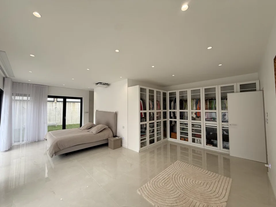 Magnifique villa de luxe neuve env. 190 m², moderne & lumineuse – Foto 6 von 14