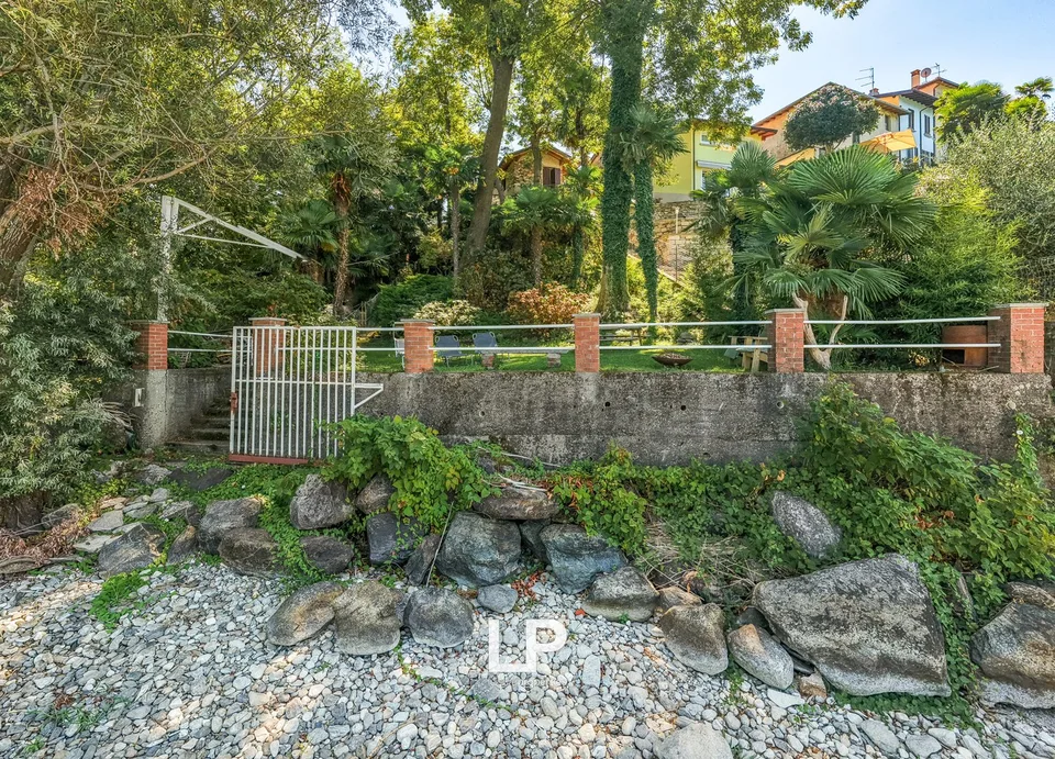 Ferienhaus aus Stein mit direktem Zugang zum Lago Maggiore – Foto 2 von 13