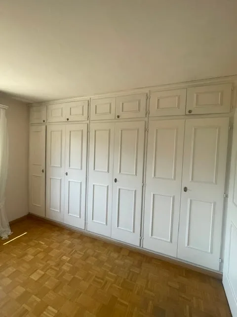 Bella villa individuale con terreno e giardino riccamente alberato – foto 8 di 19