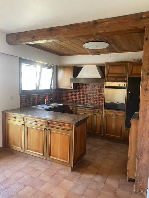 Bella villa individuale con terreno e giardino riccamente alberato – foto 5 di 19