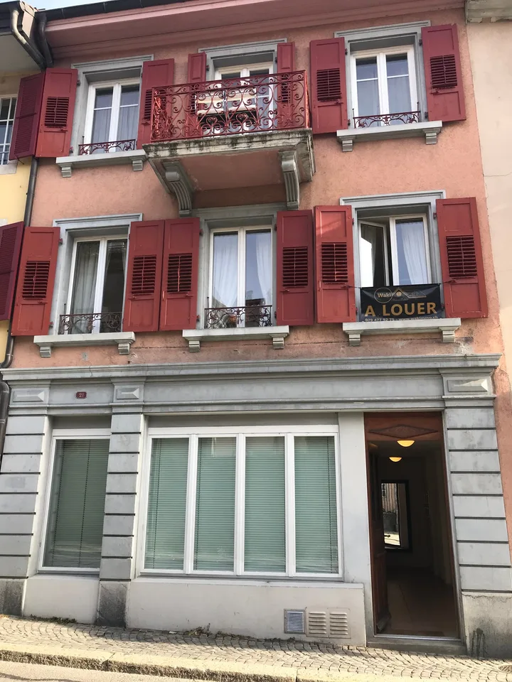 Furnished 4-room apartment with balcony in Aubonne
