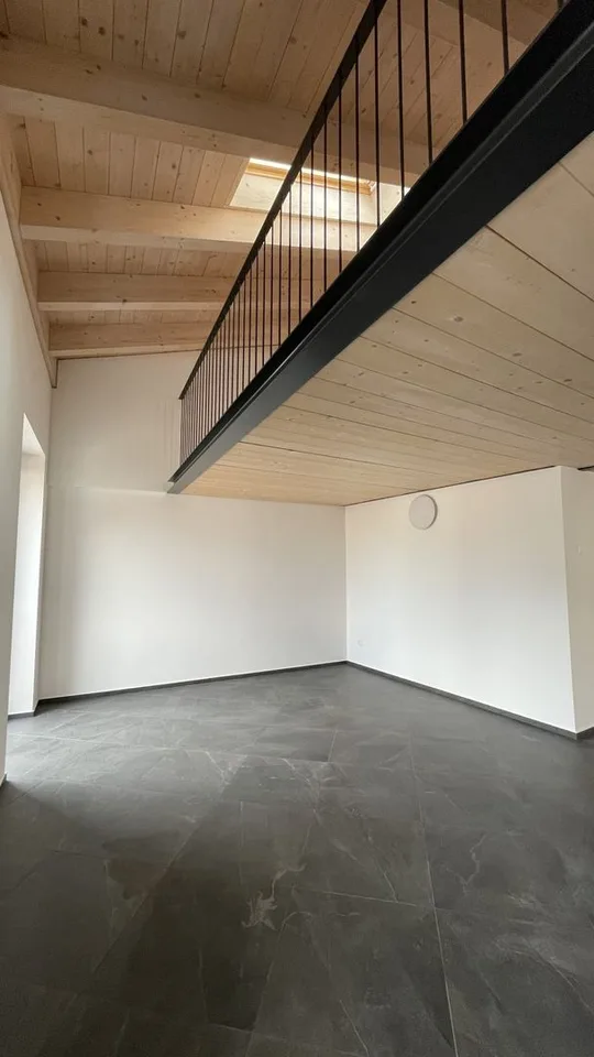 2,5 pièces rénovées dans le noyau de Riva San Vitale – photo 2 sur 12