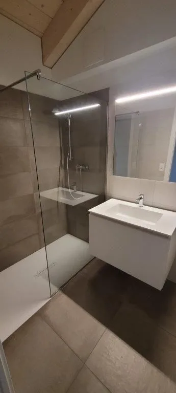 Helles 3.5-Zimmer-Wohnung im Zentrum von Riva San Vitale – Foto 3 von 8