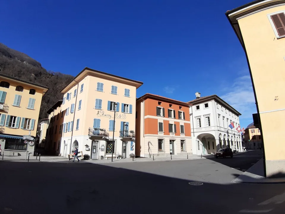 Helles 3.5-Zimmer-Wohnung im Zentrum von Riva San Vitale – Foto 7 von 8