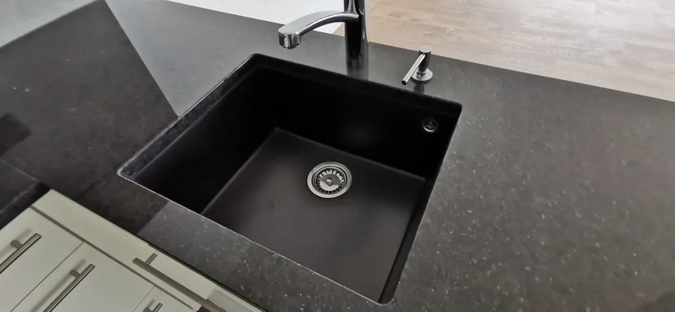 sehr attraktive und grosse, helle 3,5-Zimmerwohnung D02