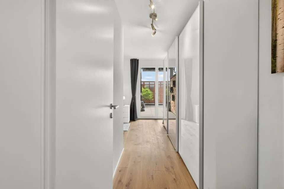 Elegantes Wohnen mit Weitblick und naturnahem Ambiente – Foto 7 von 14