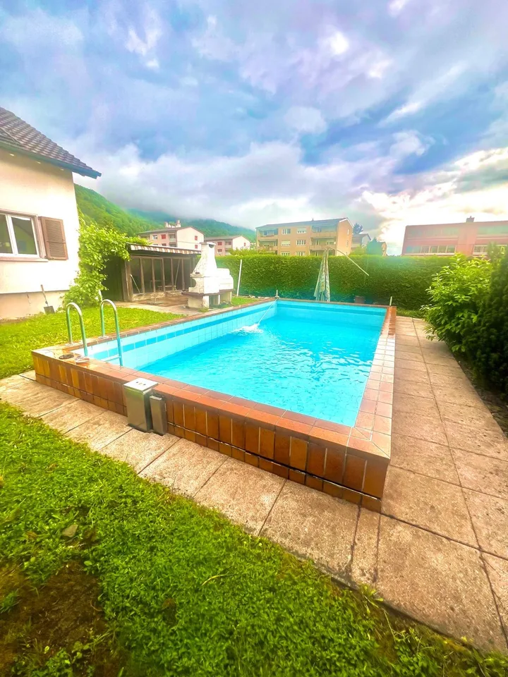 Frisch saniertes 4.5-Zimmer-Einfamilienhaus mit Pool & Ausbaupotenzial – Foto 16 von 19