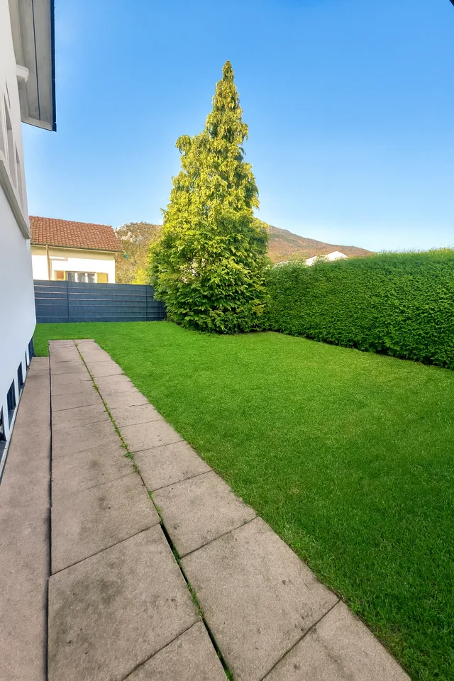 Frisch saniertes 4.5-Zimmer-Einfamilienhaus mit Pool & Ausbaupotenzial – Foto 15 von 19