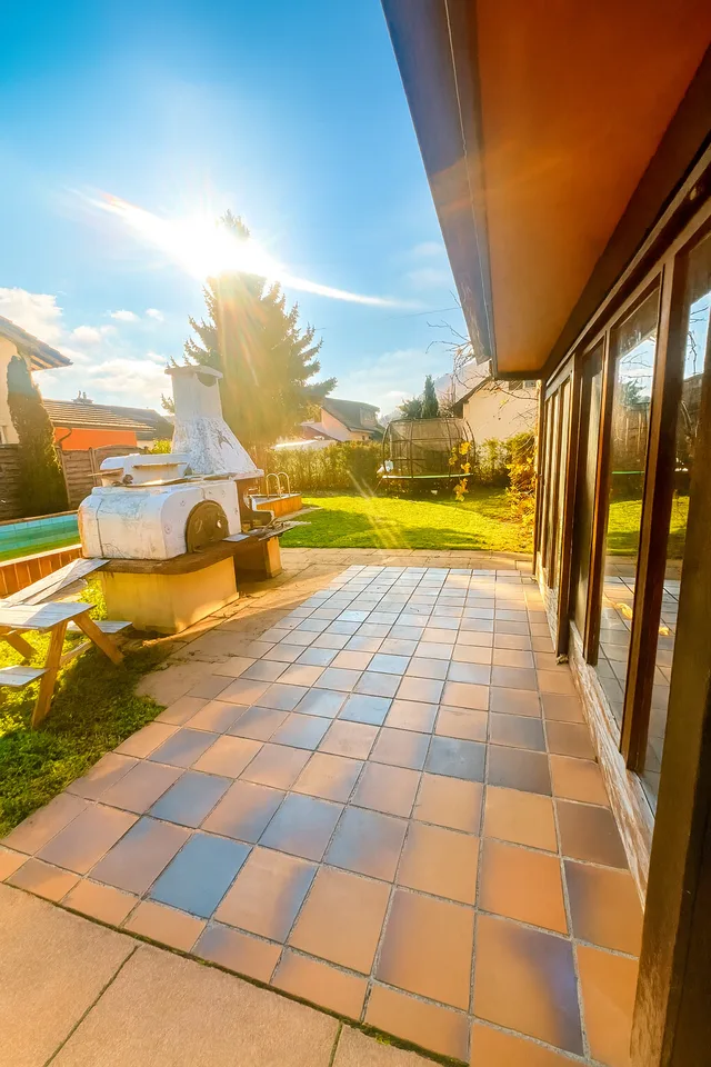 Frisch saniertes 4.5-Zimmer-Einfamilienhaus mit Pool & Ausbaupotenzial – Foto 19 von 19