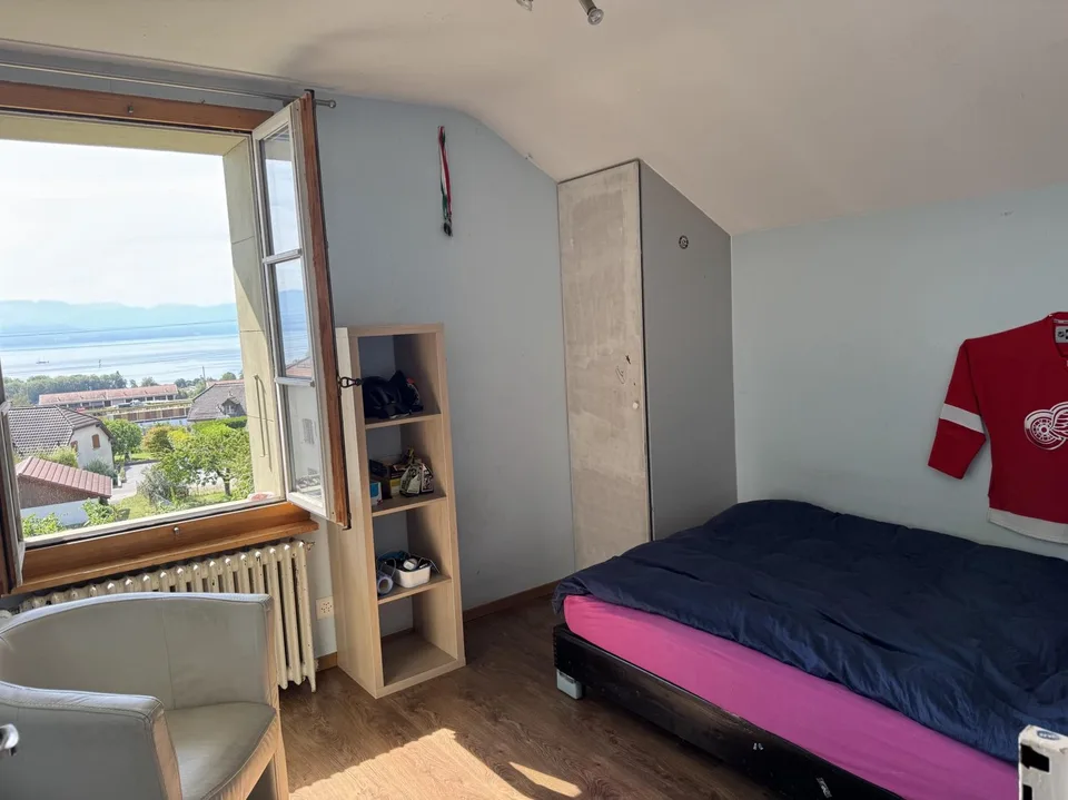 Einzigartiges Einfamilienhaus mit Blick auf den See und die Alpen – Foto 9 von 26