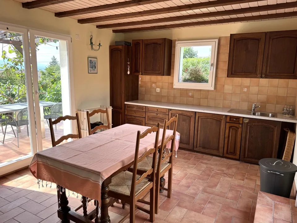 Einzigartiges Einfamilienhaus mit Blick auf den See und die Alpen – Foto 13 von 26