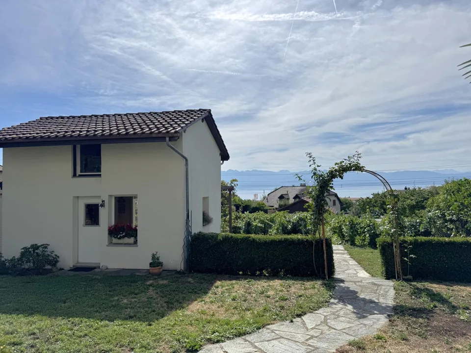 Einzigartiges Einfamilienhaus mit Blick auf den See und die Alpen – Foto 11 von 26