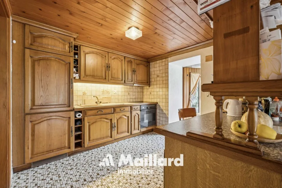 Building with 4 apartments near Diablerets – photo 3 of 14