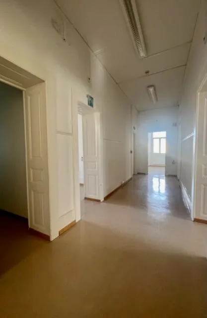 In vendita! Bellissimo edificio misto, con 14 garage e 18 posti auto – foto 14 di 14
