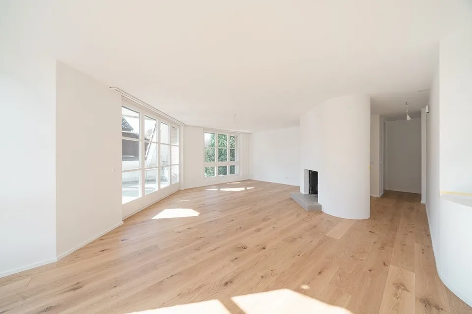 APPARTEMENT SPACIEUX ET LUMINEUX - FRAÎCHEMENT RÉNOVÉ