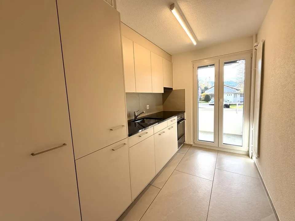 TOLLE 2.5 ZIMMER WOHNUNG MIT GROSSEM BALKON – Foto 3 von 7