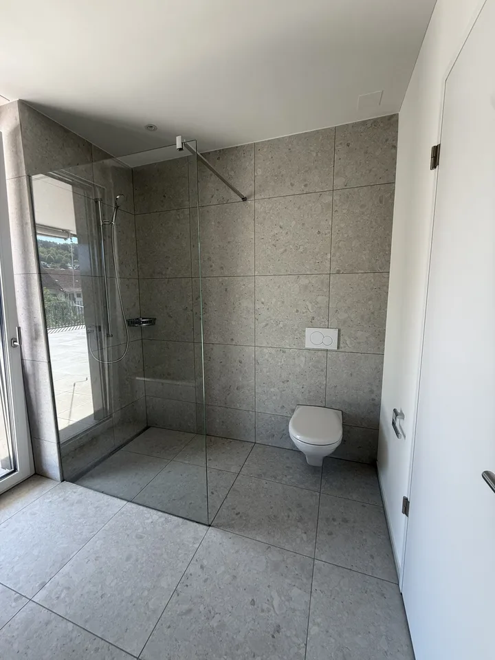 Primo affitto - Vivere sul ruscello del villaggio